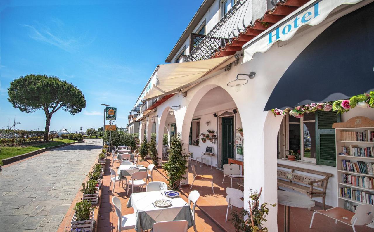 Hotel Sette Archi Bocca di Magra Luaran gambar