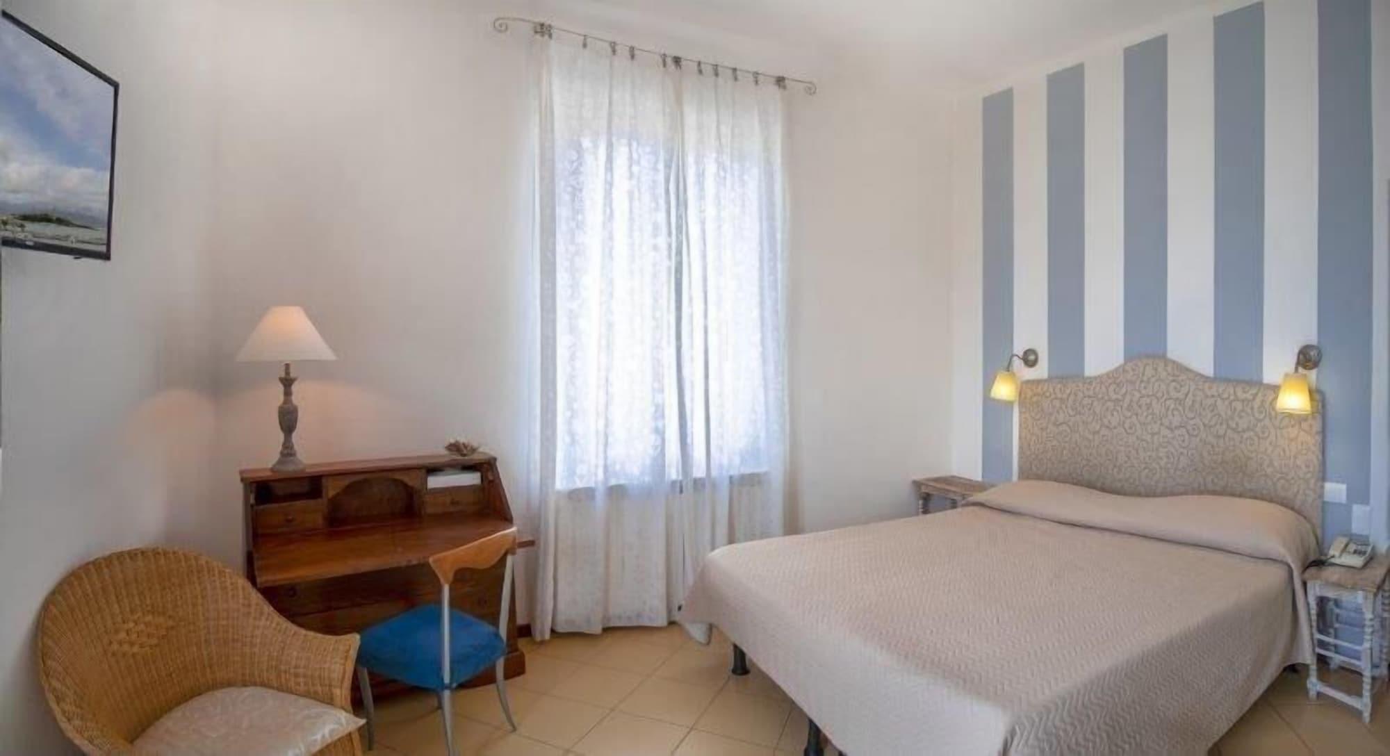 Hotel Sette Archi Bocca di Magra Luaran gambar