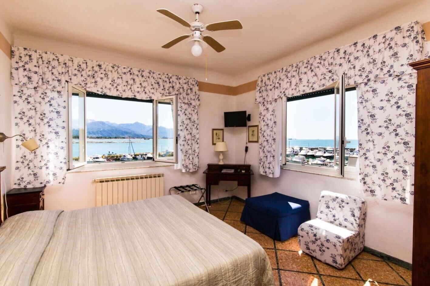 Hotel Sette Archi Bocca di Magra Luaran gambar