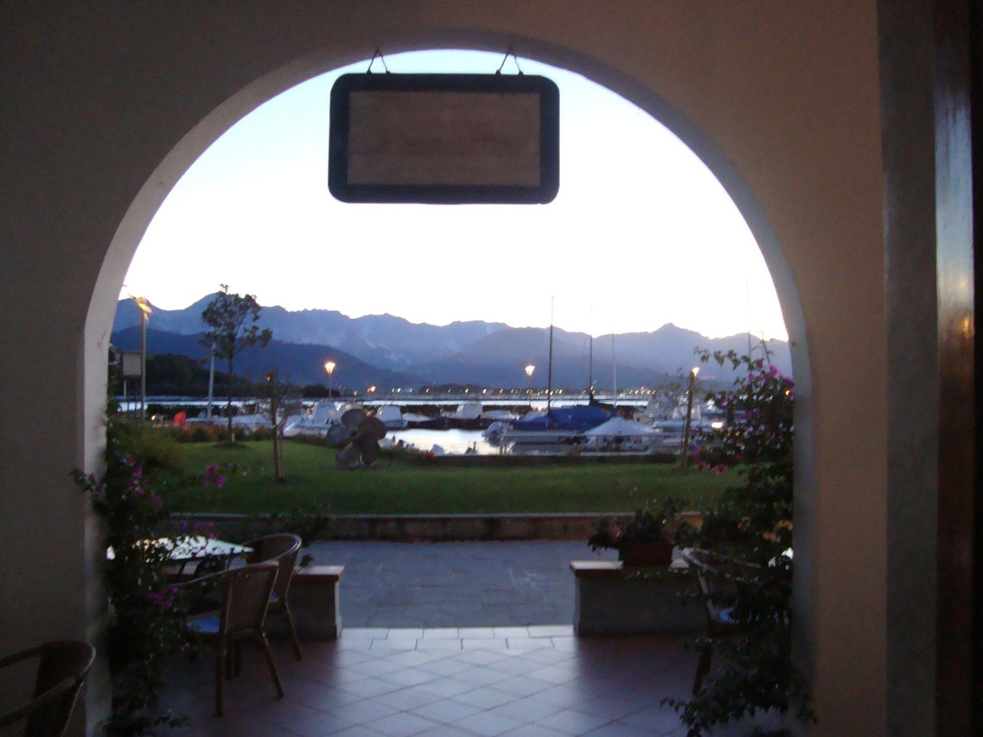 Hotel Sette Archi Bocca di Magra Luaran gambar