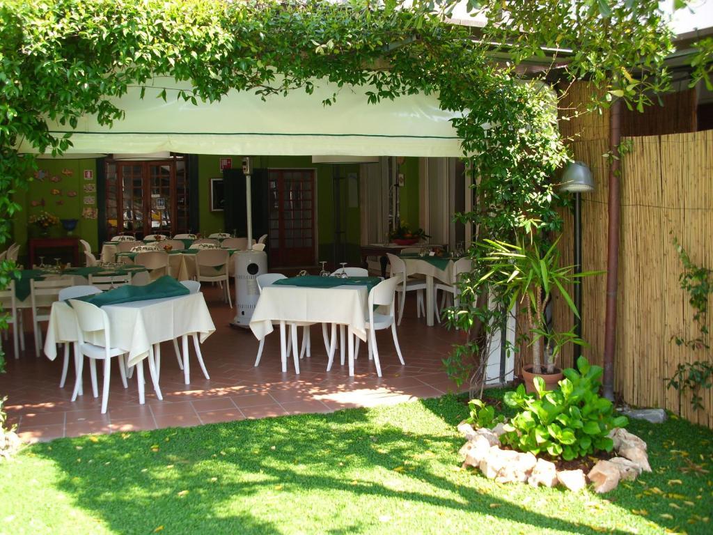 Hotel Sette Archi Bocca di Magra Luaran gambar