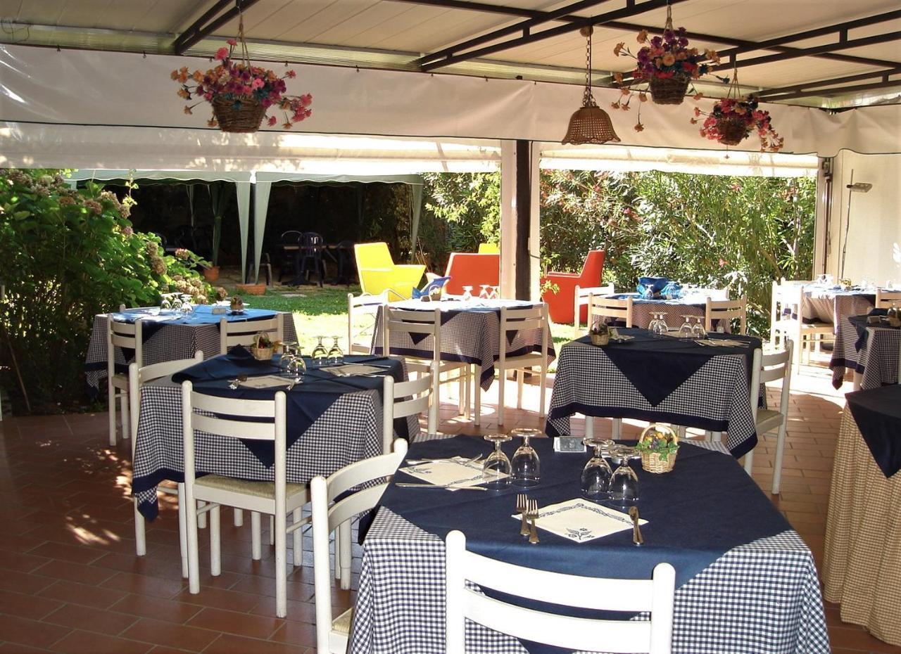 Hotel Sette Archi Bocca di Magra Luaran gambar