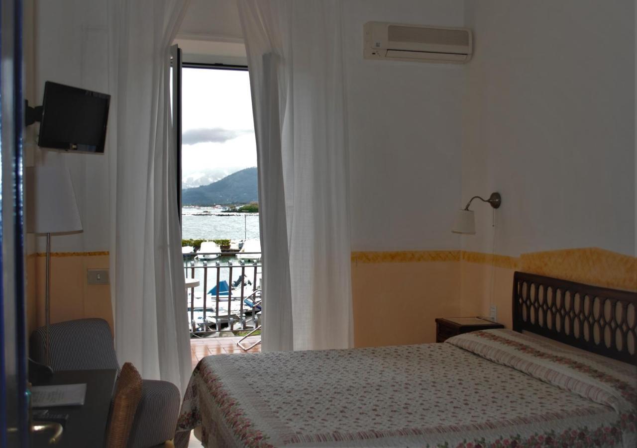 Hotel Sette Archi Bocca di Magra Luaran gambar
