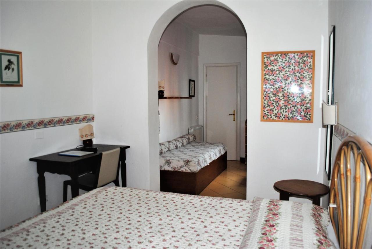 Hotel Sette Archi Bocca di Magra Luaran gambar